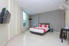Hostal Oyo 89493 Q Hotel