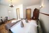 Hostal Casa Cu Usi - House Of Doors