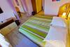 Hostal Guesthouse Les