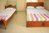 Hostal Yaswi Guest House