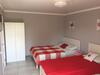 Hostal Guest House Bee