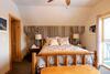 Bed & Breakfast Kicking Horse Canyon Guest House