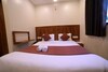 Hotel Oyo 8757 Prakash Inn