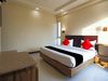 Hotel Oyo 8526 Sd Royal Inn