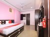 Apartamentos Oyo 14615 Aastha Krishna Dham