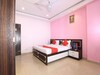 Apartamentos Oyo 14615 Aastha Krishna Dham