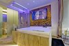 Hotel Spanish Hills Luxury Suites & Jacuzzi