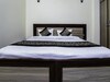 Oyo 23018 Hotel Expo Suites