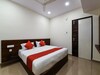Hotel Oyo 12681 Blue Moon Inn