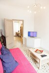Beautiful Apartment Near Keramikossubway