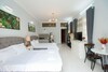 Aparthotel Cbd Home 3 - Home In Central - The Art