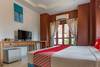 Oyo Yellow Tique Hotel
