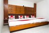 Hostal Oyo 681 Wisma Family Raya