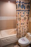 Crowne Garden Hotel