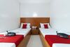Hotel Reddoorz @ Old Buswang Road
