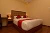 Oyo Flagship 19615 Art Hotels