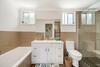 Quiet 4-bedroom House // Private Pool & Fireplace