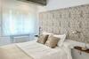 New Gorgeous Central Apartment - Beachfront - 3 Bd