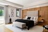 Eos Urban Villa By Upstreet