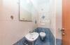 Three-bedroom Apartment In Okrug Donji