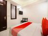 Oyo 76135 Hotel Silver Estate