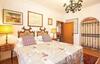Castiglione Del Lago Villa Sleeps 12 Pool