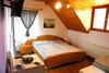 Hostal Gy�ngyvir�g H�z