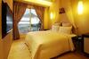 Posada Golden Bay Holiday Inn