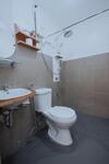 Hostal 8 Colors Beach House Resort
