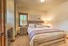 Walk To Main St And Marina From Updated Cabin!
