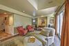 Apartamento Pristine Tuscan Villa With Pool At Norwich Inn And Spa