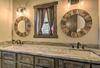 Custom Mountain Home Views, Hot Tub And Fire Pit!