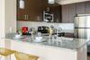 1br Downtown Apartment With Gym & Parking