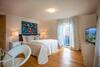 Hostal Pension Chalet Schott