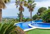 Lloret de Mar Villa Sleeps 8 Pool Air Con Wifi