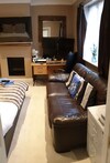 Beautiful Rooms Near Excel Center