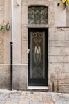 Revitalized Downtown Apartment In Historical Building