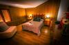 Cottage With Jacuzzi And Fireplace In The Room