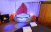 Cottage With Jacuzzi And Fireplace In The Room