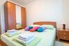 Apartments With A Parking Space Makarska - 17709