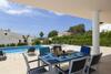 Villa Lola