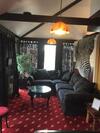 Hostal The Crown Lodge & Restaurant