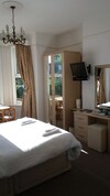 Bed & Breakfast The Groveside Guest House
