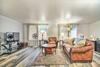 Sunny Hideout With Fenced-in Yard Pets Welcome