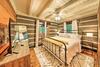 Chic Cherry Log Cabin With Private Hot Tub And Deck!