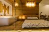 Apartamento Lotushomestayhanoi - Wood & White