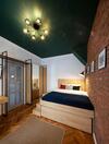 Old Town Courtyard Apartment With Private Parking