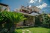 Dreamcatcher Luxury Villa, 1 Min Walk To Beach
