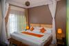 Hostal Savannah Suites