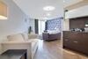 Stylish 2bed Apartment-city Centre - Free Parking.